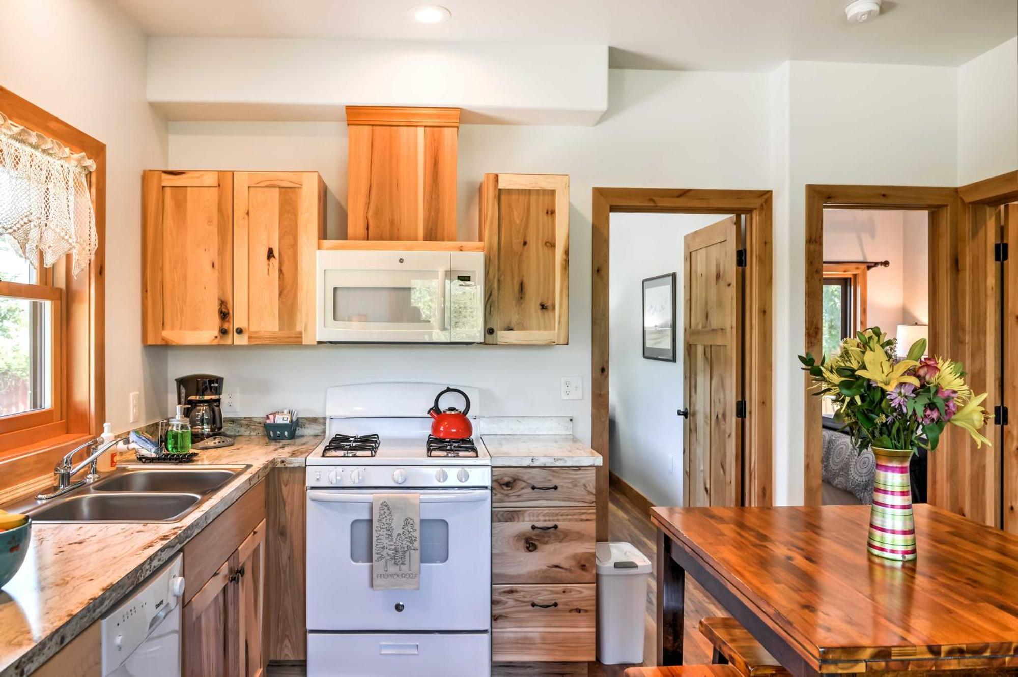 Columbia Falls Vacation Rental 10 Mi To Whitefish Zewnętrze zdjęcie